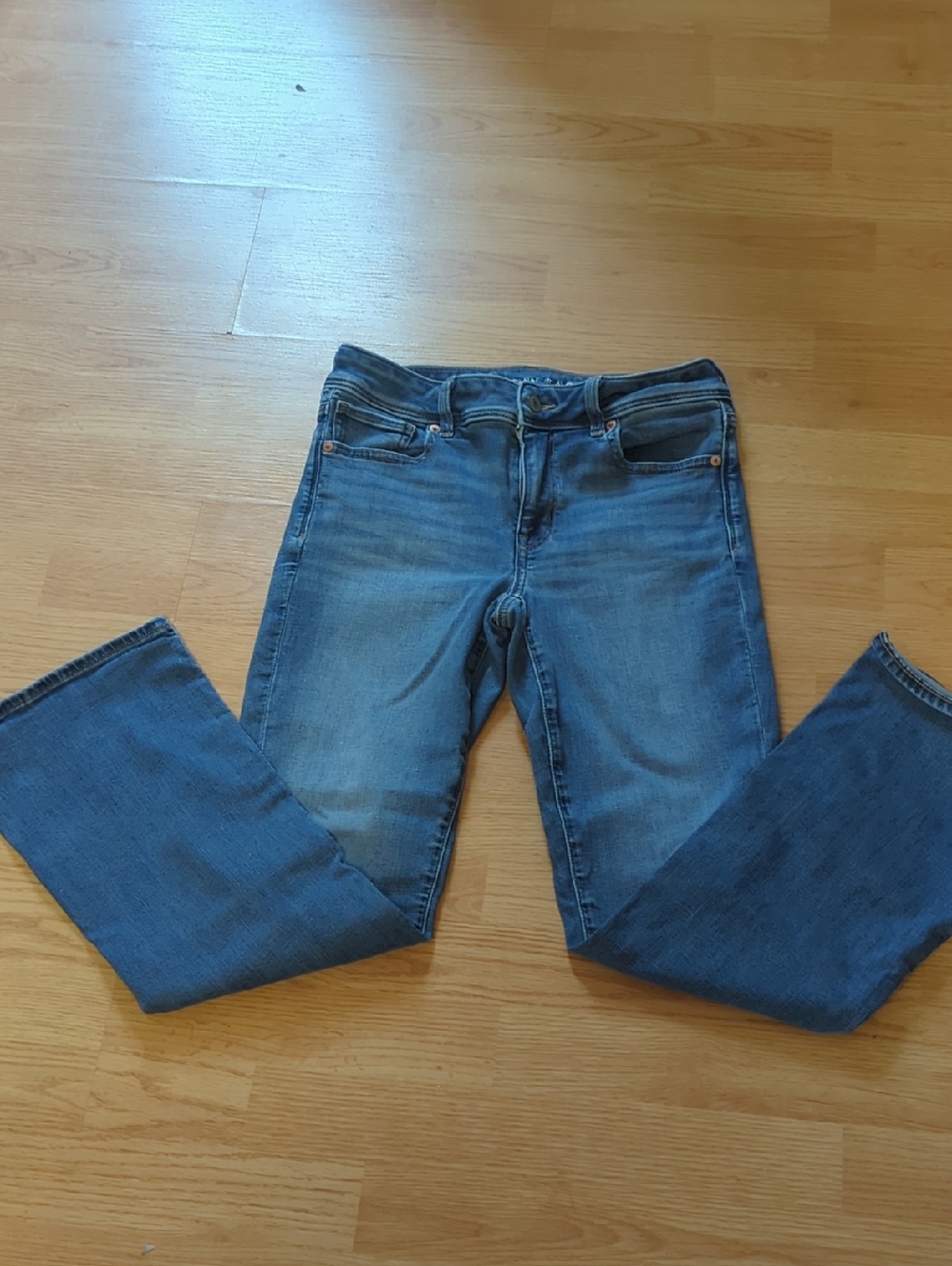 Classic Women's American Eagle Blue Denim Jeans - Casual Everyday Wide Leg Jeans